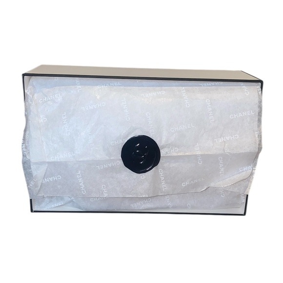 Authentic CHANEL White/Black Small Gift Box & Envelope - Picture 4 of 8